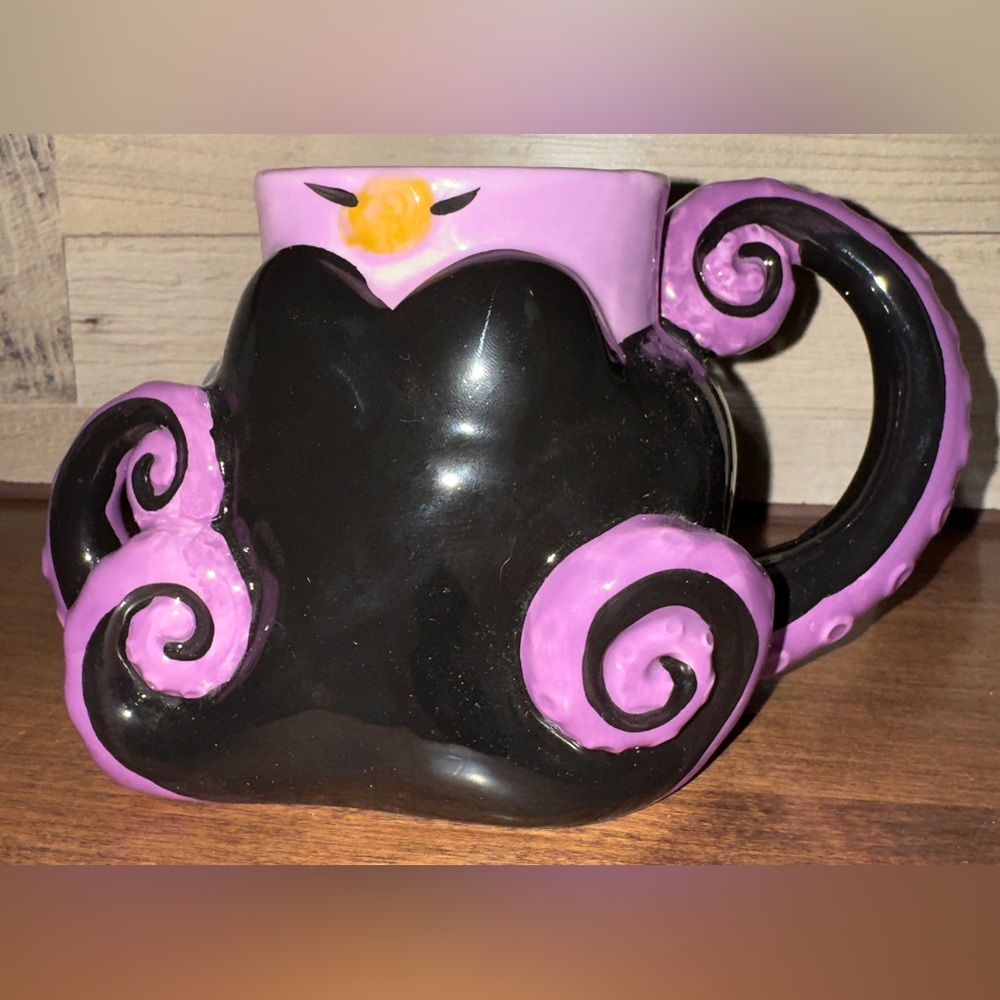 Super Cute 🥰 Disney Villians Ursula Tentacles 3D Black & Purple Mug - 24 oz